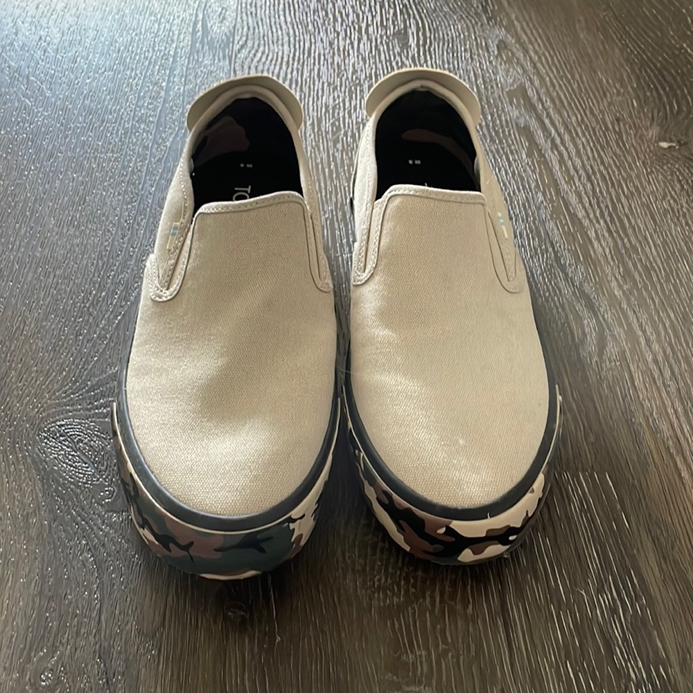 TOMS slip on shoes